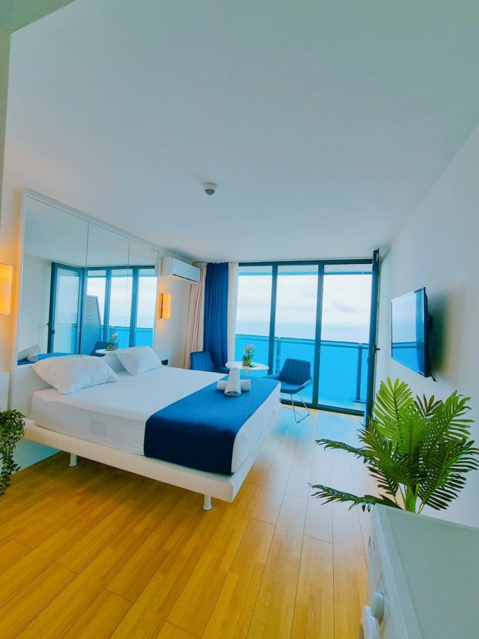 Orbi City Aparthotel Batumi Eksteriør billede